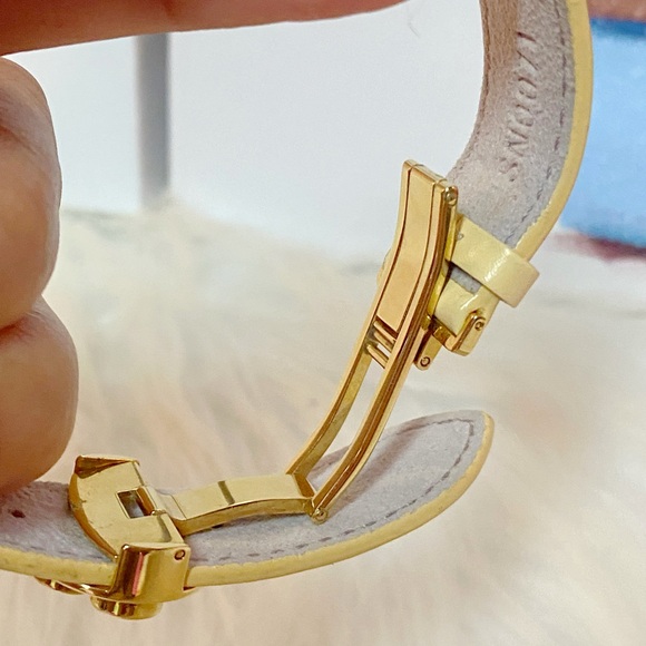 Louis Vuitton Monogram Pattern Good Luck Leather Bracelet - Picture 14 of 15